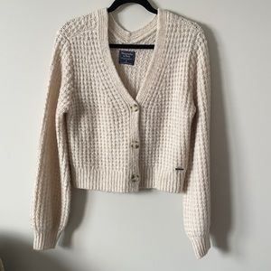 Cream Abercrombie cardigan sweater